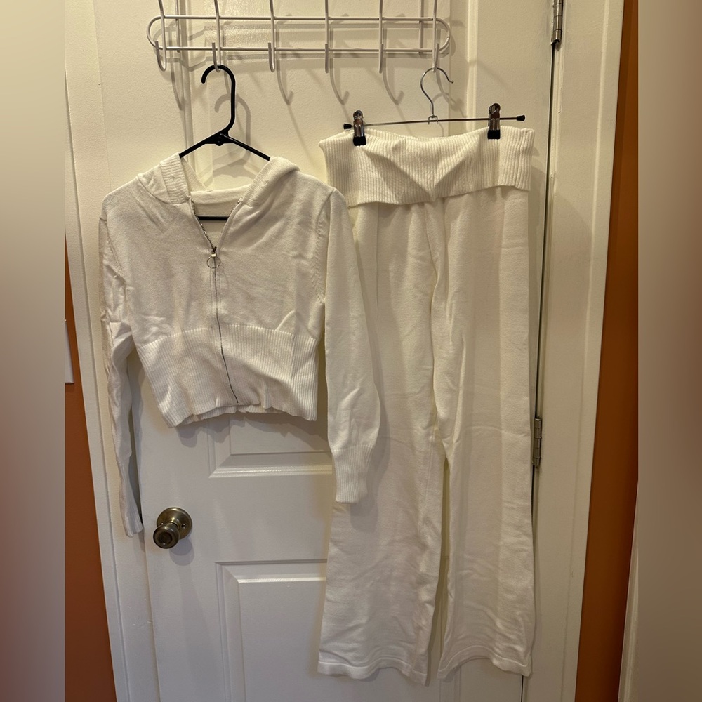 White Ribbed Hoodie and Pants Set